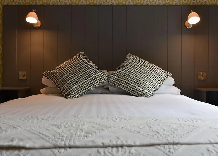 Top Hotels in Ludlow