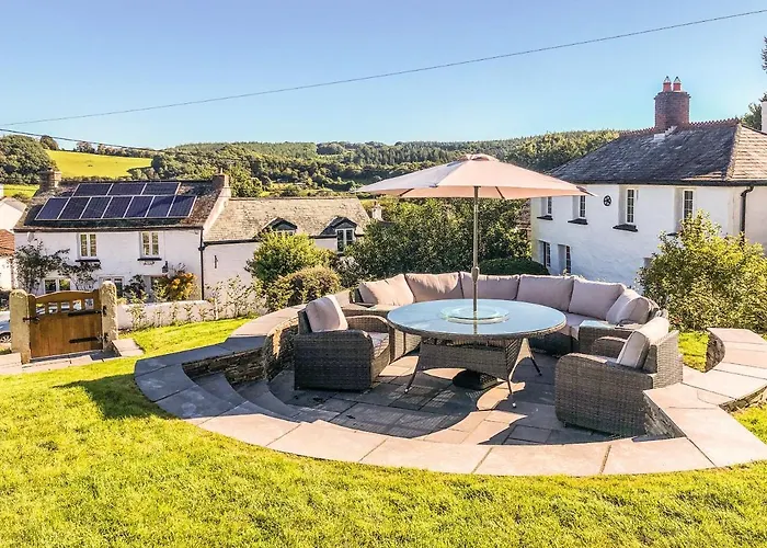 Top Plymouth Hotels Offering Convenient Parking