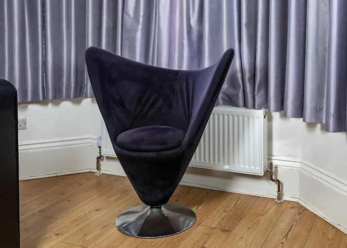 Top Hotels in Portsmouth with Sea View